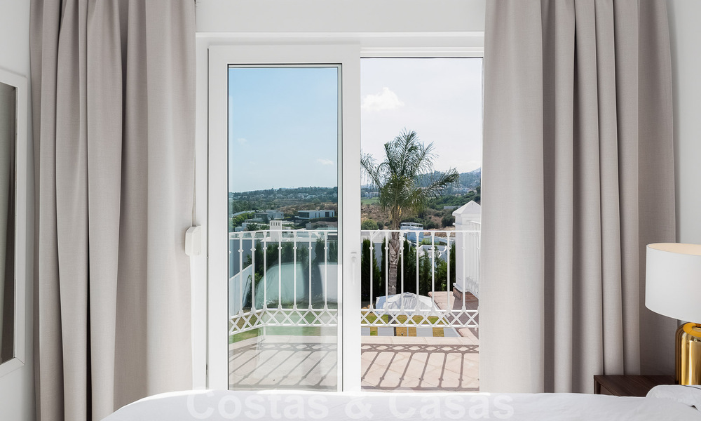 Spacieuse villa méditerranéenne à vendre située dans une urbanisation privilégiée de Nueva Andalucia, Marbella 50576
