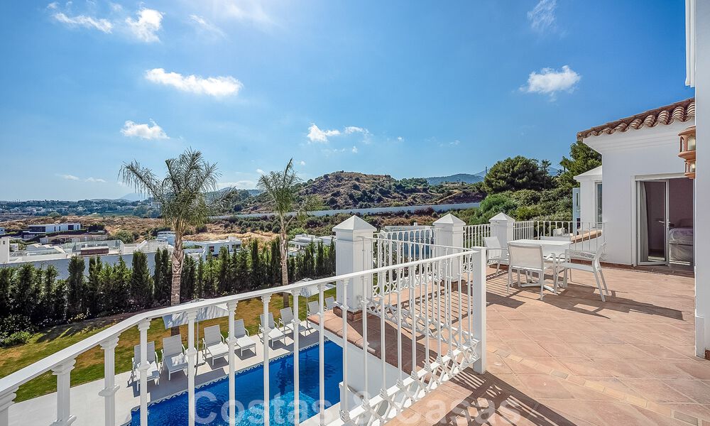 Spacieuse villa méditerranéenne à vendre située dans une urbanisation privilégiée de Nueva Andalucia, Marbella 50577