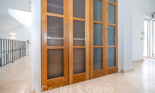 Spacieuse villa méditerranéenne à vendre située dans une urbanisation privilégiée de Nueva Andalucia, Marbella 50587 