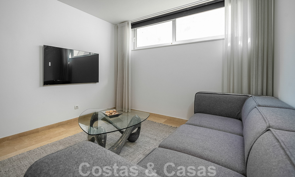 Spacieuse villa méditerranéenne à vendre située dans une urbanisation privilégiée de Nueva Andalucia, Marbella 50594