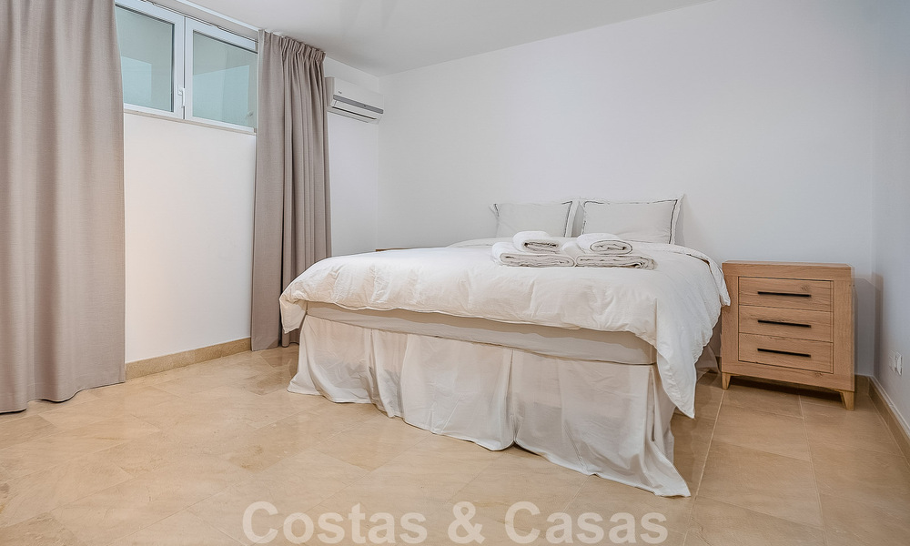 Spacieuse villa méditerranéenne à vendre située dans une urbanisation privilégiée de Nueva Andalucia, Marbella 50597