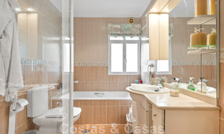 Maison espagnole à vendre sur un vaste terrain situé dans une zone tranquille à une courte distance du centre d'Estepona 50897 