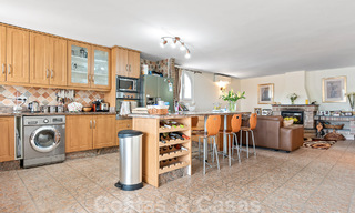 Maison espagnole à vendre sur un vaste terrain situé dans une zone tranquille à une courte distance du centre d'Estepona 50907 