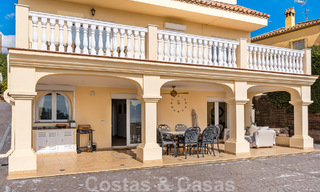 Maison espagnole à vendre sur un vaste terrain situé dans une zone tranquille à une courte distance du centre d'Estepona 50924 