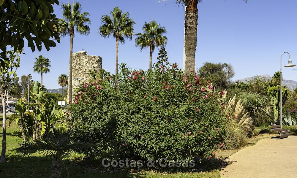 Nouvelle villa de conception contemporaine à vendre à deux pas de la nouvelle plage du Golden Mile, entre Marbella et Estepona 50042