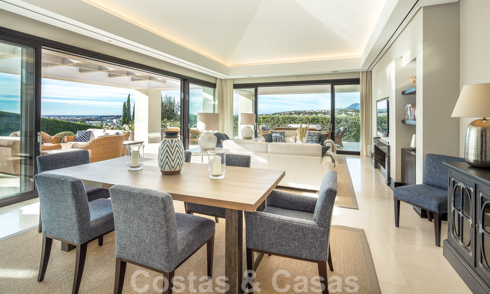 Villa de luxe méditerranéenne indépendante à vendre avec vue sur la mer, entourée de terrains de golf à Nueva Andalucia, Marbella 50714