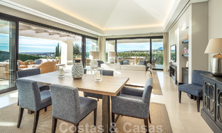 Villa de luxe méditerranéenne indépendante à vendre avec vue sur la mer, entourée de terrains de golf à Nueva Andalucia, Marbella 50714 