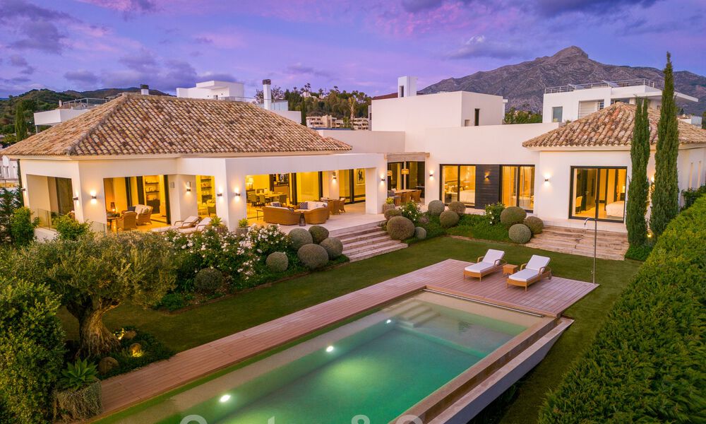Villa de luxe méditerranéenne indépendante à vendre avec vue sur la mer, entourée de terrains de golf à Nueva Andalucia, Marbella 50733