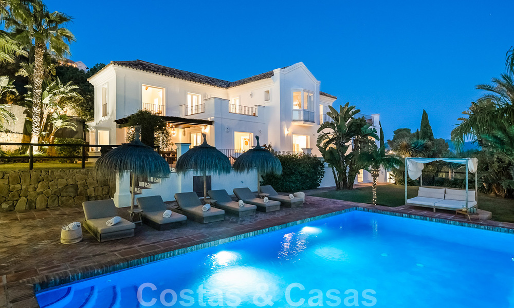 Villa andalouse de luxe à vendre avec vue panoramique sur la mer à Los Monteros, Marbella 50939