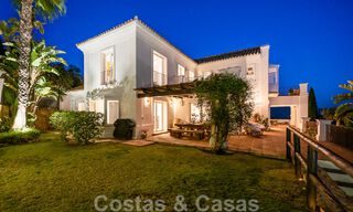 Villa andalouse de luxe à vendre avec vue panoramique sur la mer à Los Monteros, Marbella 50942 