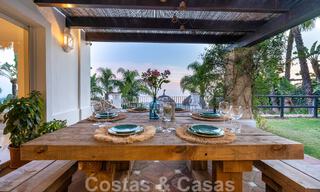 Villa andalouse de luxe à vendre avec vue panoramique sur la mer à Los Monteros, Marbella 50944 