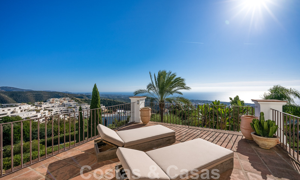 Villa andalouse de luxe à vendre avec vue panoramique sur la mer à Los Monteros, Marbella 50953