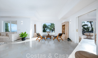 Villa andalouse de luxe à vendre avec vue panoramique sur la mer à Los Monteros, Marbella 50957 