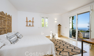 Villa andalouse de luxe à vendre avec vue panoramique sur la mer à Los Monteros, Marbella 50966 