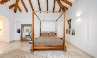 Villa andalouse de luxe à vendre avec vue panoramique sur la mer à Los Monteros, Marbella 50971 