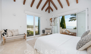 Villa andalouse de luxe à vendre avec vue panoramique sur la mer à Los Monteros, Marbella 50978 