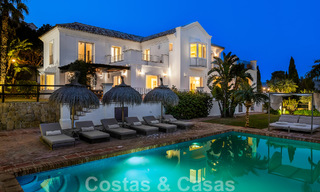Villa andalouse de luxe à vendre avec vue panoramique sur la mer à Los Monteros, Marbella 50989 