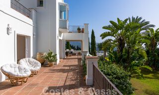 Villa andalouse de luxe à vendre avec vue panoramique sur la mer à Los Monteros, Marbella 50996 