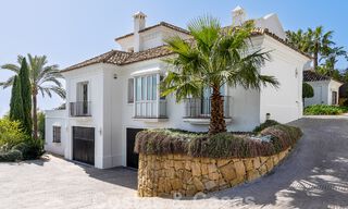 Villa andalouse de luxe à vendre avec vue panoramique sur la mer à Los Monteros, Marbella 50998 