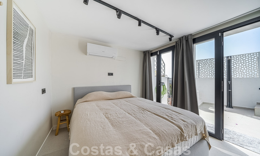 Superbe penthouse à vendre avec vue sur la mer et les montagnes, à distance de marche des commodités à Nueva Andalucia, Marbella 50744