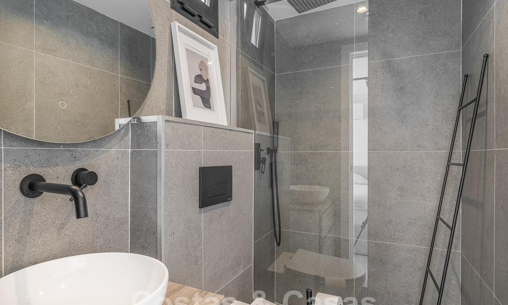 Superbe penthouse à vendre avec vue sur la mer et les montagnes, à distance de marche des commodités à Nueva Andalucia, Marbella 50745