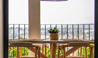 Superbe penthouse à vendre avec vue sur la mer et les montagnes, à distance de marche des commodités à Nueva Andalucia, Marbella 50747 