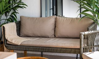 Superbe penthouse à vendre avec vue sur la mer et les montagnes, à distance de marche des commodités à Nueva Andalucia, Marbella 50748 