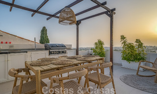 Superbe penthouse à vendre avec vue sur la mer et les montagnes, à distance de marche des commodités à Nueva Andalucia, Marbella 50752 