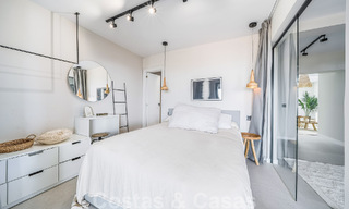 Superbe penthouse à vendre avec vue sur la mer et les montagnes, à distance de marche des commodités à Nueva Andalucia, Marbella 50753 
