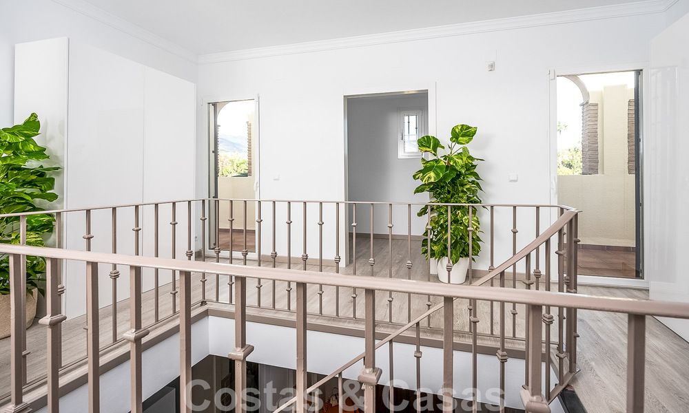 Villa méditerranéenne de luxe à vendre avec 5 chambres à coucher dans un environnement de golf prestigieux dans la vallée de Nueva Andalucia, Marbella 50838