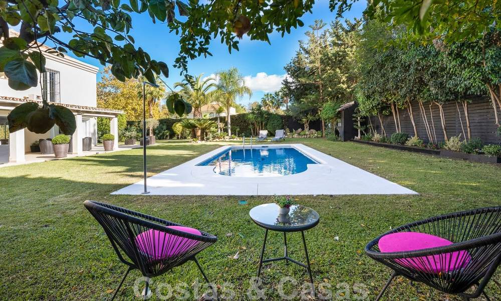 Villa méditerranéenne de luxe à vendre avec 5 chambres à coucher dans un environnement de golf prestigieux dans la vallée de Nueva Andalucia, Marbella 50842