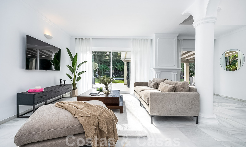 Villa méditerranéenne de luxe à vendre avec 5 chambres à coucher dans un environnement de golf prestigieux dans la vallée de Nueva Andalucia, Marbella 50846