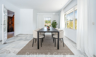 Villa méditerranéenne de luxe à vendre avec 5 chambres à coucher dans un environnement de golf prestigieux dans la vallée de Nueva Andalucia, Marbella 50849 
