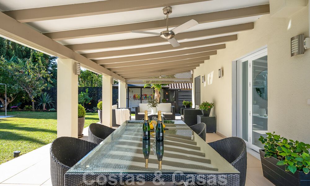 Villa méditerranéenne de luxe à vendre avec 5 chambres à coucher dans un environnement de golf prestigieux dans la vallée de Nueva Andalucia, Marbella 50852