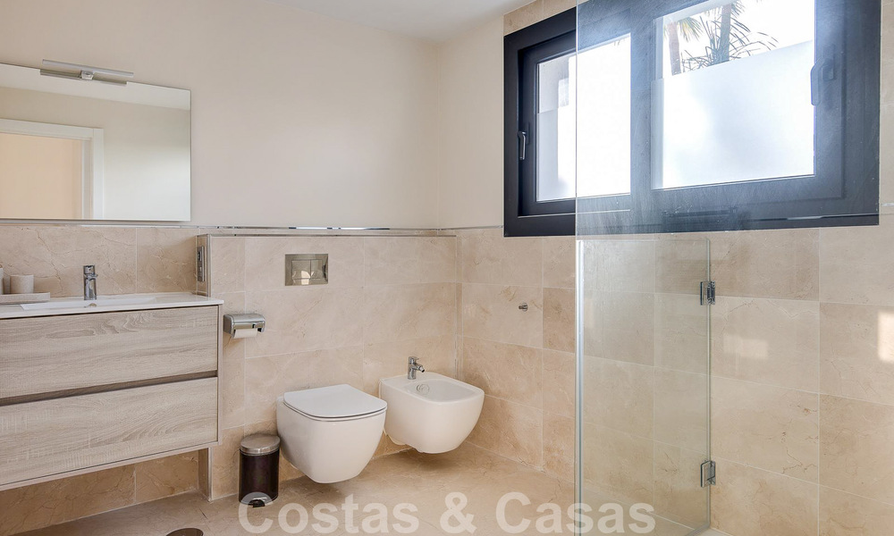 Villa de luxe espagnole à vendre avec architecture méditerranéenne située au cœur de la vallée du golf de Nueva Andalucia à Marbella 50654