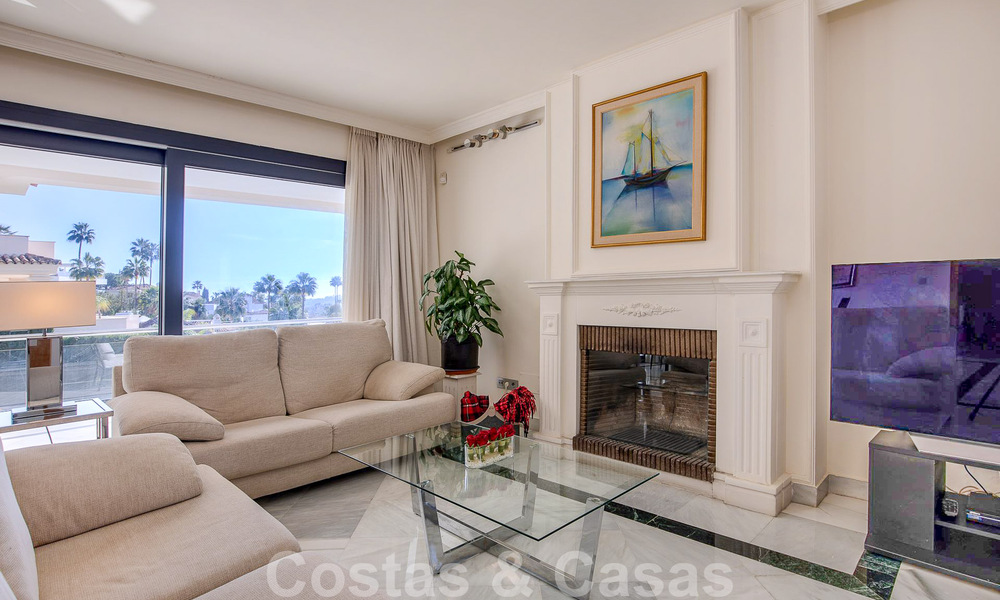 Villa de luxe espagnole à vendre avec architecture méditerranéenne située au cœur de la vallée du golf de Nueva Andalucia à Marbella 50659