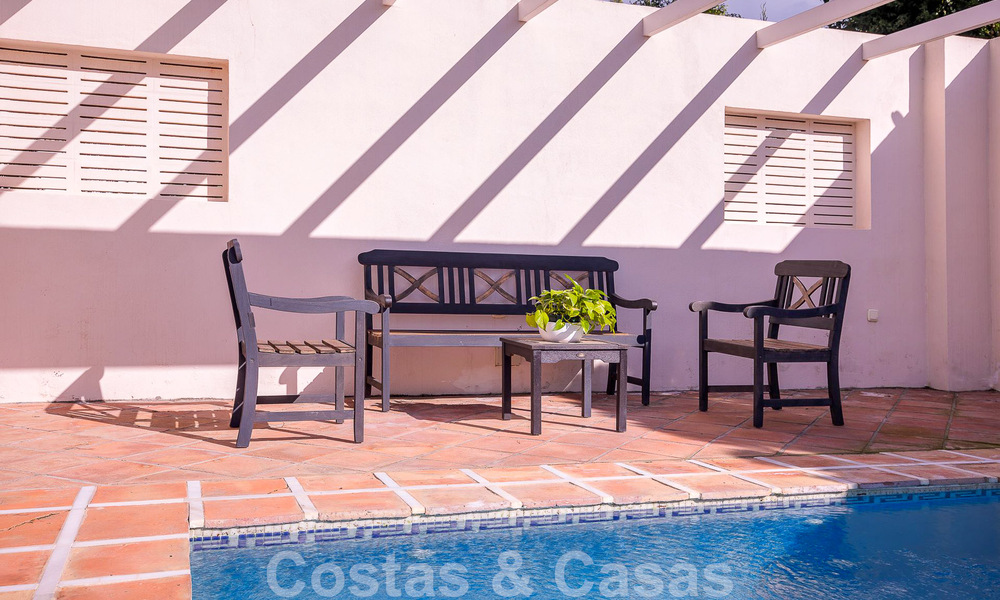 Villa de luxe espagnole à vendre avec architecture méditerranéenne située au cœur de la vallée du golf de Nueva Andalucia à Marbella 50663