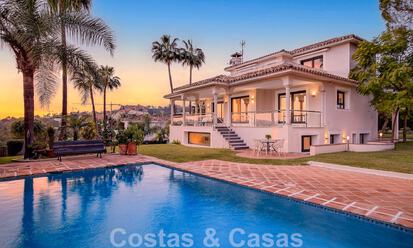 Villa de luxe espagnole à vendre avec architecture méditerranéenne située au cœur de la vallée du golf de Nueva Andalucia à Marbella 50667