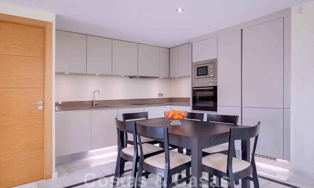 Villa de luxe espagnole à vendre avec architecture méditerranéenne située au cœur de la vallée du golf de Nueva Andalucia à Marbella 50671