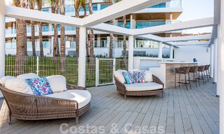 Spacieux penthouse à vendre, prêt à être emménagé, avec piscine privée et vue panoramique sur le golf et la mer, à proximité d'un club de golf très prisé à La Cala, Mijas 50472 