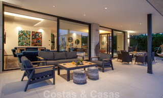 Villa de style moderne et sophistiqué à vendre dans une communauté fermée de la vallée du golf de Nueva Andalucia, Marbella 50630 