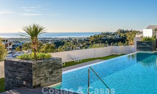 Spacieux appartement à vendre avec de grandes terrasses et une vue imprenable sur la mer à Benahavis - Marbella 50692 