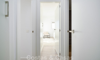 Spacieux appartement à vendre avec de grandes terrasses et une vue imprenable sur la mer à Benahavis - Marbella 50706 