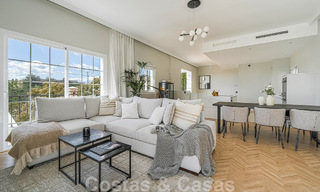 Villa récemment rénovée à vendre, avec vue panoramique sur la mer, située dans le quartier recherché de Nueva Andalucia, Marbella 51341 