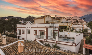Villa récemment rénovée à vendre, avec vue panoramique sur la mer, située dans le quartier recherché de Nueva Andalucia, Marbella 51344 
