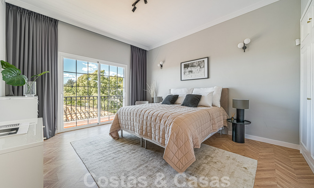 Villa récemment rénovée à vendre, avec vue panoramique sur la mer, située dans le quartier recherché de Nueva Andalucia, Marbella 51347