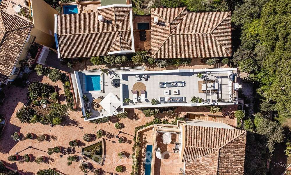 Villa récemment rénovée à vendre, avec vue panoramique sur la mer, située dans le quartier recherché de Nueva Andalucia, Marbella 51349