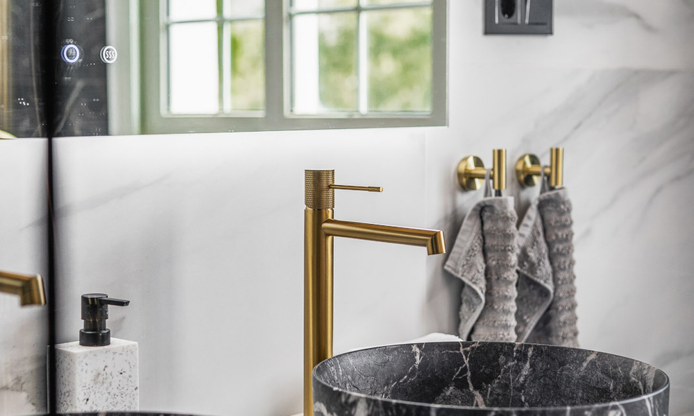 Villa récemment rénovée à vendre, avec vue panoramique sur la mer, située dans le quartier recherché de Nueva Andalucia, Marbella 51359