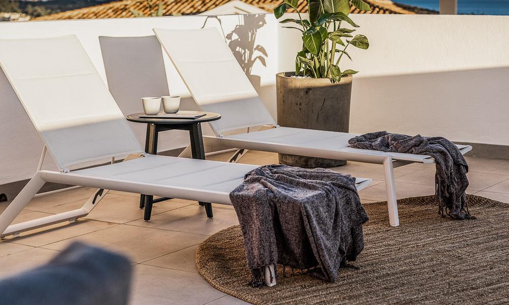 Villa récemment rénovée à vendre, avec vue panoramique sur la mer, située dans le quartier recherché de Nueva Andalucia, Marbella 51362