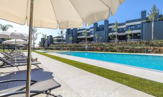 Appartement moderne de 3 chambres à coucher, prêt à être emménagé, à vendre dans un complexe golfique sur le nouveau Golden Mile, entre Marbella et Estepona 50785 